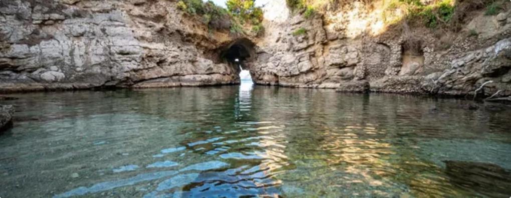 Un Paradiso A Sorrento Con Piscina 马萨鲁布朗斯 外观 照片